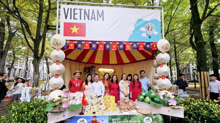 Trái cây tươi Việt Nam gây ấn tượng mạnh tại Lễ hội các Đại sứ quán ở Hà Lan