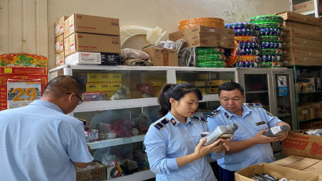 QLTT liên tục phát hiện các hành vi bán hàng giả mạo nhãn hiệu nổi tiếng