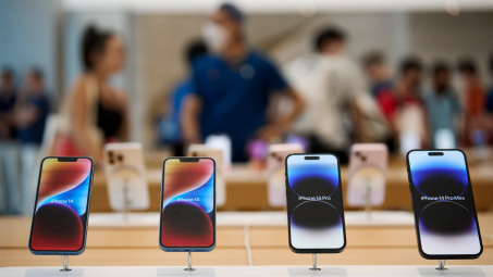 Trung Quốc cấm nhân viên chính phủ dùng iPhone