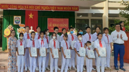 EVNGENCO2: Nhiểu hoạt động tiếp sức đến trường đầu năm học mới