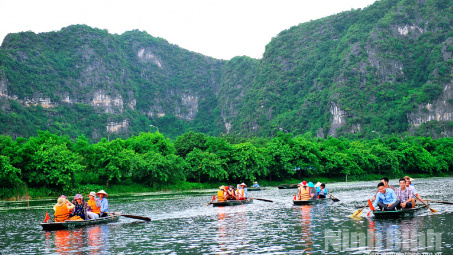Đánh giá tổng quan tình hình nghiên cứu về chính sách phát triển du lịch của chính quyền cấp tỉnh