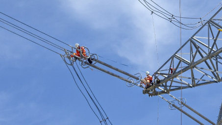 Tăng cường công tác kiểm tra, bảo dưỡng đường dây 500kV đảm bảo cấp điện cuối năm 2024