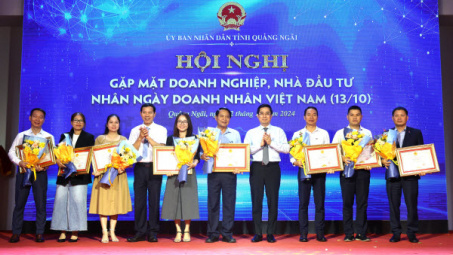 Petrolimex nhận bằng khen về công tác an sinh xã hội tại tỉnh Quảng Ngãi