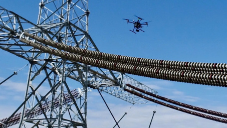 EVNSPC: Tăng cường cảnh báo người dân sử dụng thiết bị Drone gần khu vực lưới điện