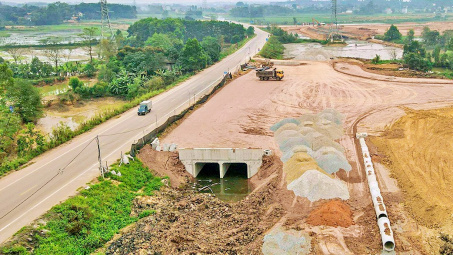 Đề nghị tháo gỡ khó khăn giải phóng mặt bằng Khu công nghiệp Sông Lô I