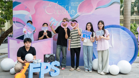 Chào đón tân sinh viên Học viện Báo chí và Tuyên truyền: Ghi dấu thanh xuân cùng photo booth “FPS 2024 - Time Capsule”