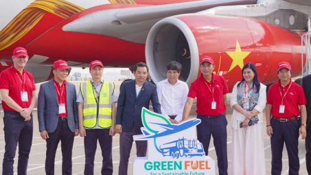 Vietjet khai thác chuyến bay đầu tiên sử dụng nhiên liệu hàng không bền vững SAF do Petrolimex Aviation cung cấp