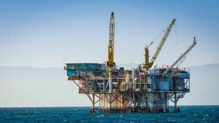 Giá xăng dầu hôm nay 18/10: Hồi phục nhẹ do dự trữ dầu thô của Mỹ giảm