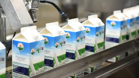 Vừa chuyển nhà qua HoSE, Mộc Châu Milk (MCM) báo lãi giảm 55%