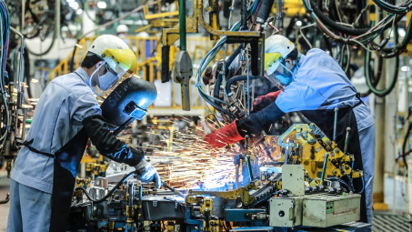 Standard Chartered nâng mức dự báo tăng trưởng GDP năm 2024 của Việt Nam