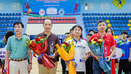 CIPUTRA HANOI hỗ trợ giải cầu lông lãnh đạo Hà Nội 2024