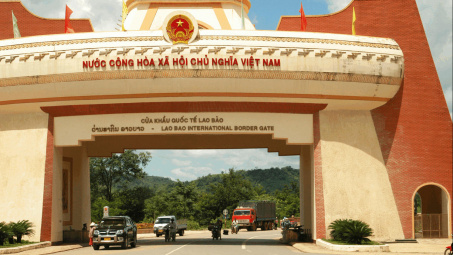 Triển khai Bản ghi nhớ phát triển và kết nối hạ tầng thương mại biên giới giữa Việt Nam và Lào