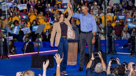 Quốc tế nổi bật: Bà Kamala Harris tập trung đến người da màu