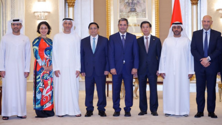 Thủ tướng hoan nghênh các tập đoàn hàng đầu UAE đầu tư vào các lĩnh vực chiến lược của Việt Nam