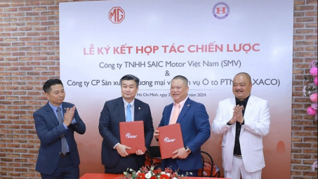 “Trùm” xe sang Mercedes - Ô tô Hàng Xanh (HAX) quyết đồn lực phân phối xe MG