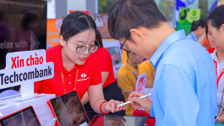 CFO Ngân hàng Techcombank (TCB): Mảng bảo hiểm sắp có nhiều tin vui mới