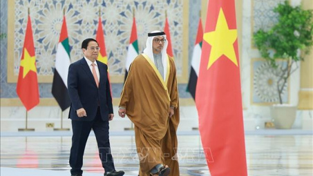 UAE bắn 21 loạt đại bác chào đón Thủ tướng Phạm Minh Chính