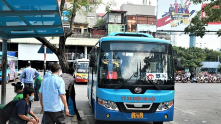 Hà Nội bỏ thời hạn thẻ miễn phí sử dụng phương tiện vận tải công cộng với các đối tượng chính sách xã hội