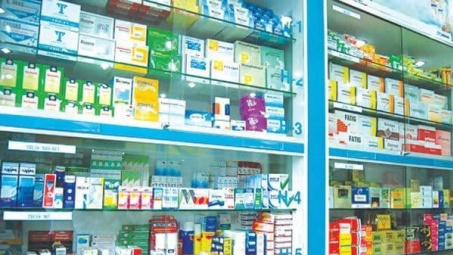 Xử phạt 3 cơ sở dược tư nhân, đình chỉ hoạt động một công ty do vi phạm quy định y tế