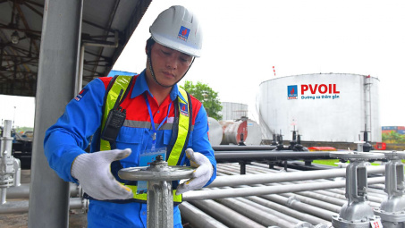 Giá xăng dầu giảm mạnh, lãi ròng quý 3/2024 của PV OIL lùi sâu