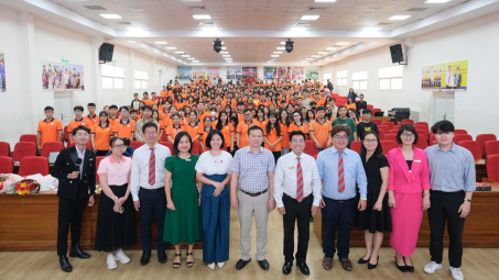 RongViet Invest 2024 thu hút hàng nghìn sinh viên tham gia chuỗi worskshop về đầu tư tài chính