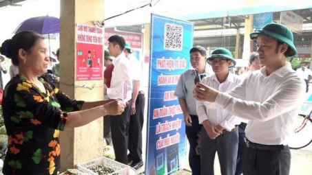 Huyện Ba Vì: Đẩy mạnh chuyển đổi số, mang lại nhiều lợi ích cho người dân