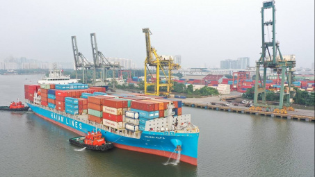 Chuẩn bị có thêm tàu container, Xếp dỡ Hải An (HAH) đón cổ đông lớn mới