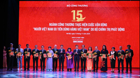 15 năm ngành Công Thương thực hiện Cuộc vận động “Người Việt Nam ưu tiên dùng hàng Việt Nam” - Thành tựu của ý Đảng, lòng Dân