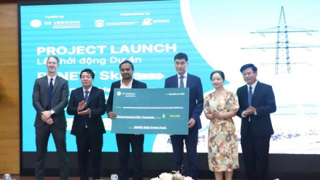 Trường Đại học Điện lực hợp tác phát triển nguồn nhân lực điện gió
