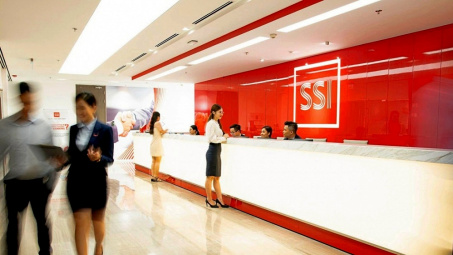 Loạt lãnh đạo cấp cao của Chứng khoán SSI được mua cổ phiếu giá "hời"