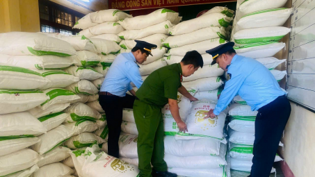 Phú Yên: Tạm giữ 35 tấn đường kính nghi nhập lậu