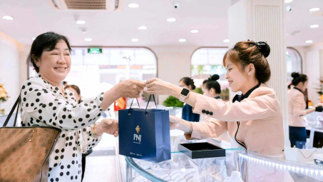 Vàng Phú Nhuận (PNJ) báo lãi cao nhất 8 tháng, hé lộ loạt kế hoạch kinh doanh mới