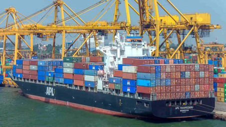 Kinh doanh thuận lợi, Xếp dỡ Hải An (HAH) mua thêm tàu container 44.000 tấn