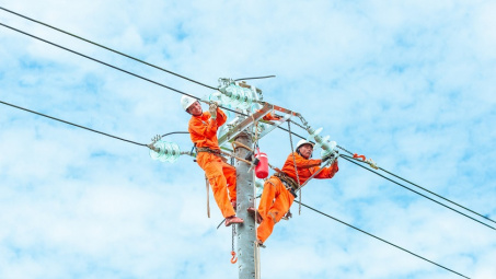 EVN về chủ động ứng phó với mưa lớn khu vực miền Trung