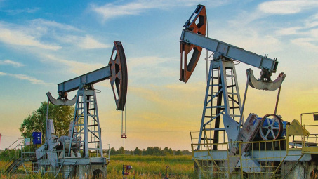 Giá xăng dầu hôm nay 4/11: Chờ đợi các yếu tố tác động