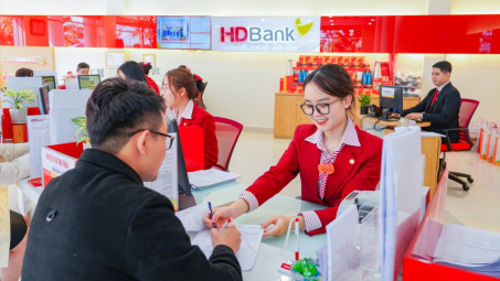 Ngân hàng HDBank (HDB) lùi lịch trả cổ tức 20% bằng cổ phiếu sang quý 4/2024