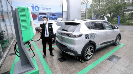 Tập đoàn 911 (NO1) muốn mở hãng taxi điện, ký hợp đồng 500 tỷ đồng với VinFast