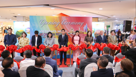 Central Retail Việt Nam đồng tổ chức Tuần hàng Việt Nam tại Udon Thani, Thái Lan 2024