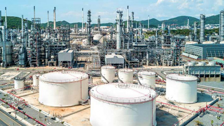 Giá xăng dầu hôm nay 11/12: Kỳ vọng từ chính sách tiền tệ của Trung Quốc hỗ trợ giá