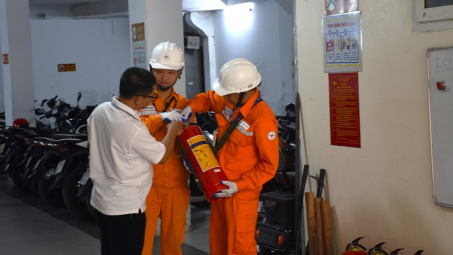 EVNHANOI tăng cường kiểm tra, rà soát và tuyên truyền an toàn sử dụng điện