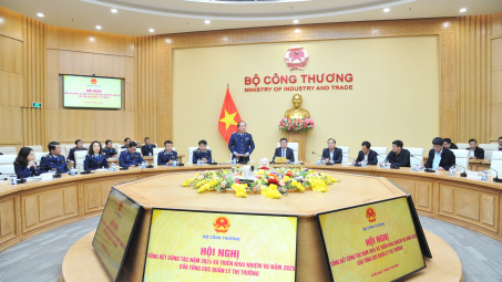 Bộ trưởng Nguyễn Hồng Diên tham dự và chỉ đạo Hội nghị Tổng kết công tác Quản lý thị trường năm 2024