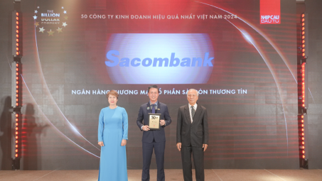 Ngân hàng Sacombank lần thứ 3 lọt vào "Top 50 Công ty Kinh doanh hiệu quả nhất Việt Nam"