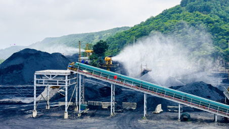 TKV tăng cường công tác chống bụi mùa hanh khô