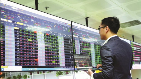 Chứng khoán Việt Nam vượt “giông bão”, bước vào kỉ nguyên mới