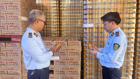 Thu giữ trên 200.000 lon Bò húc nhái nhãn hiệu Redbull tại xưởng sản xuất ở Bắc Ninh