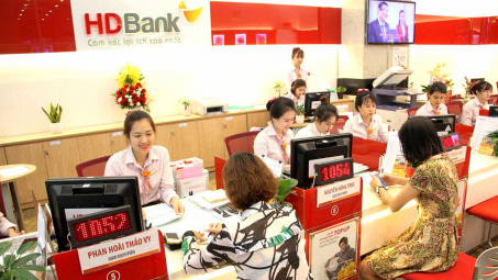 Ngân hàng HDBank (HDB) chuẩn bị chia cổ tức 20%, họp Đại hội bất thường