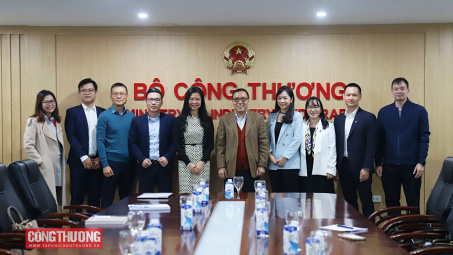 Standard Chartered cam kết đồng hành với Việt Nam trong khuôn khổ JETP