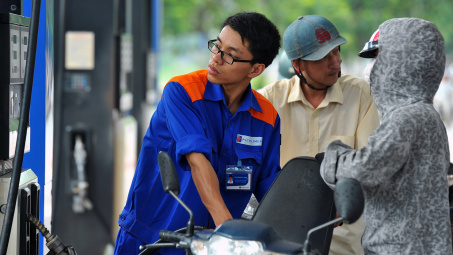 Giá xăng dầu hôm nay 11/4/2024: Xăng E5RON92 giảm gần 70 đồng/lít