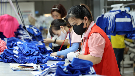 Khối công - tư chênh lệch, kiến nghị giảm giờ làm việc