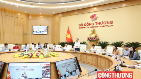 Ninh Bình: Tham dự Hội nghị trực tuyến toàn quốc về quản lý, phát triển cụm công nghiệp